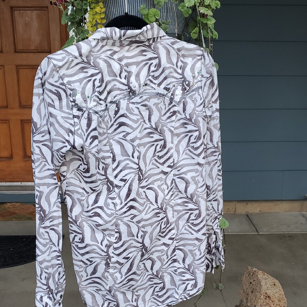 Wrangler Rock 47. Black and White Snap Front western Shirt. Medium. - Picture 5 of 7